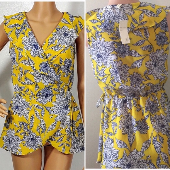 NWT✨ Floral Ruffle Peplum Wrap Top - Picture 9 of 9